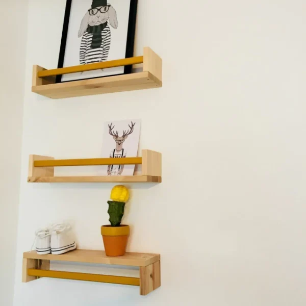 KRAYOG Wooden Wall Shelf “Tafí” – Solid Pine Floating Shelf with Installation Kit, Natural Finish